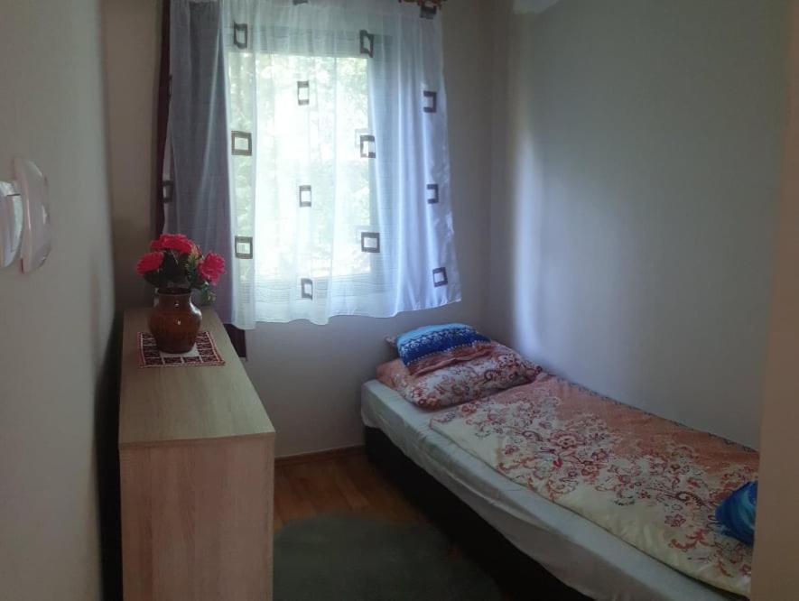 Fuege-Fa-Haz Vasarosnameny - Gergelyiugornya Apartment Exterior foto